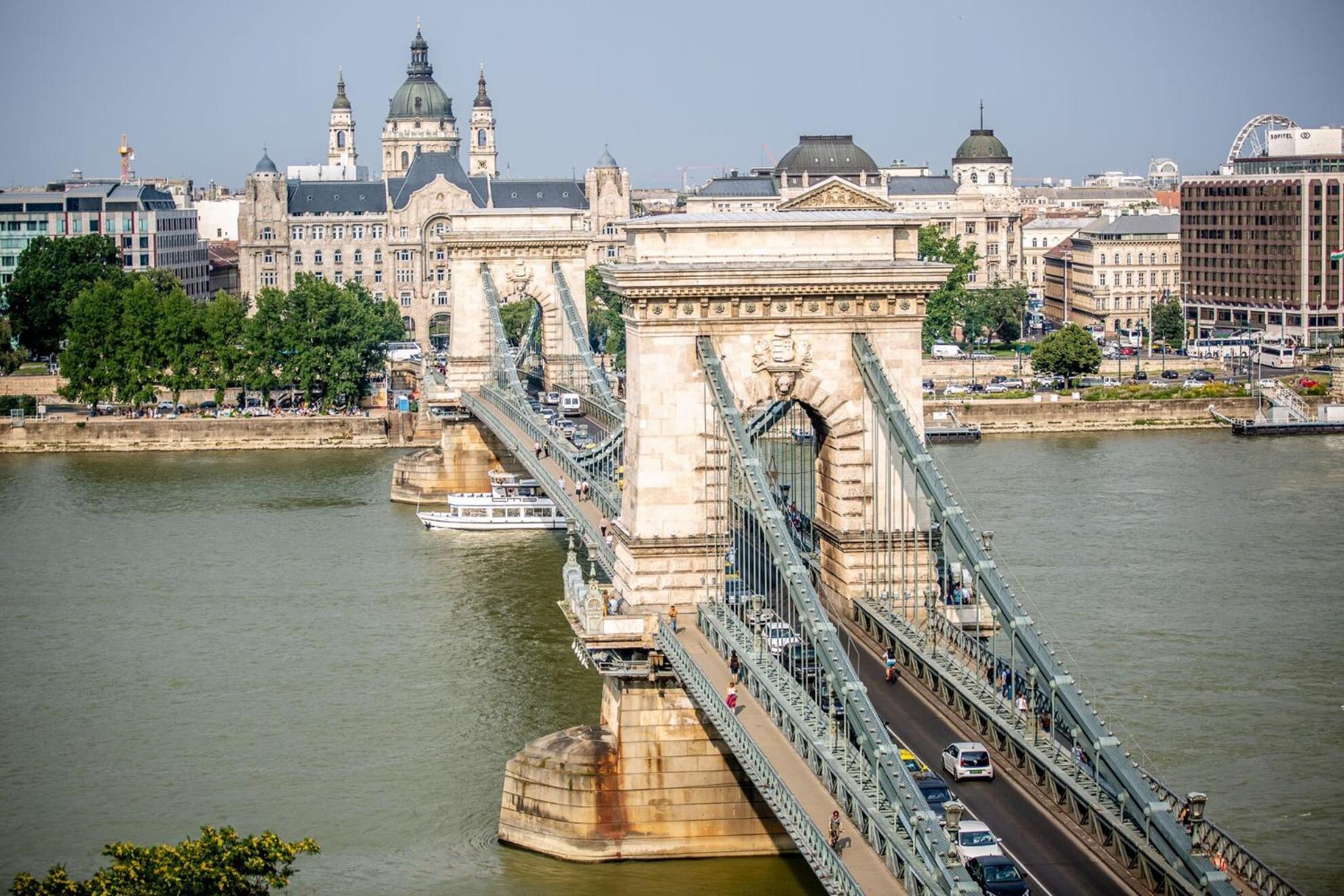 A & E Apartment Budapest Exteriör bild